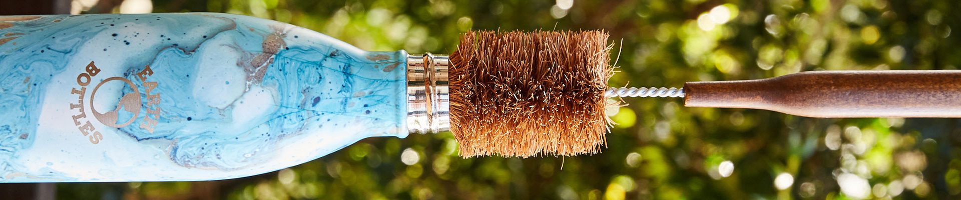 https://www.ecomaxbrushes.com.au/wp-content/uploads/Water-Bottles-A-breeding-ground-for-Germs-1920x400.jpg